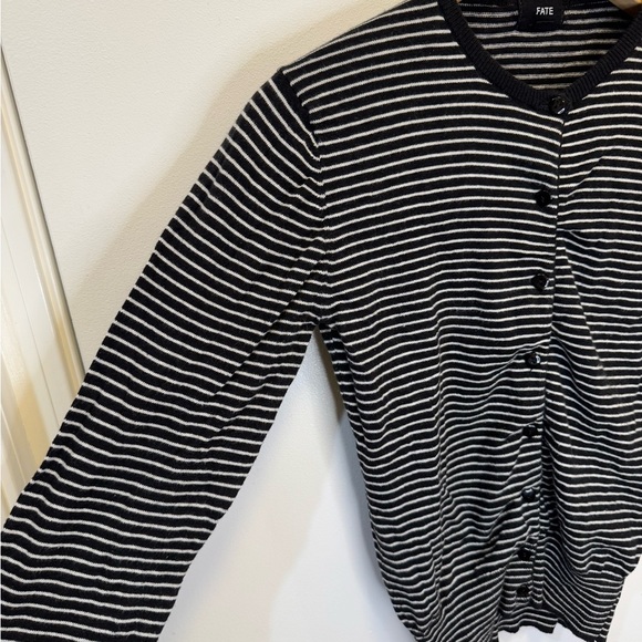 Fate Black and White Striped Button Down Cardigan V-Neck Women’s Size Small - Picture 4 of 12